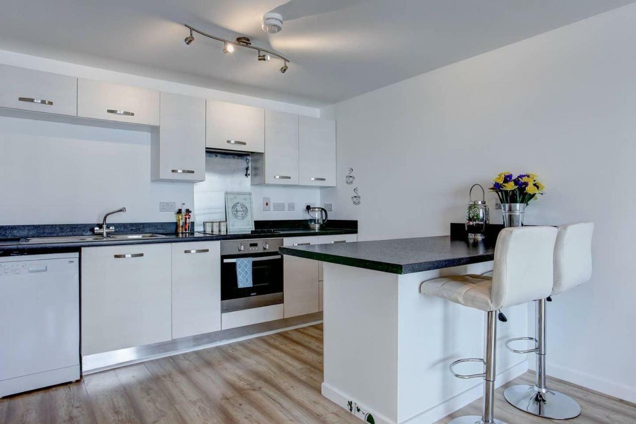 נורוויץ'' Newly Renovated Riverside Flat W/ Private Balcony מראה חיצוני תמונה