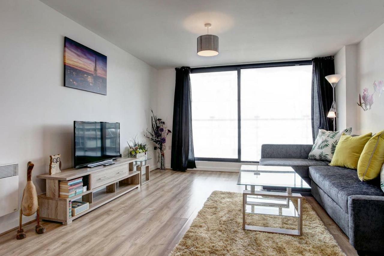 נורוויץ'' Newly Renovated Riverside Flat W/ Private Balcony מראה חיצוני תמונה