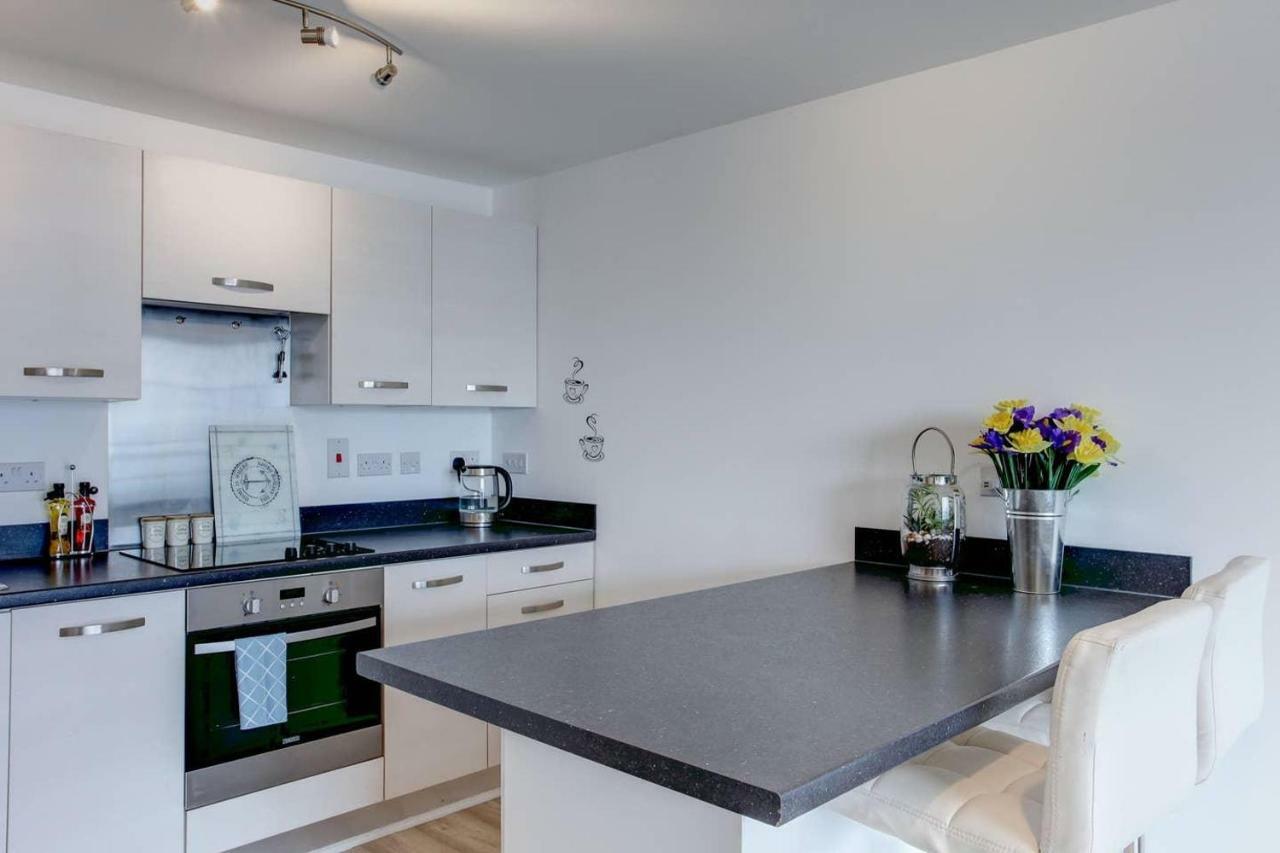 נורוויץ'' Newly Renovated Riverside Flat W/ Private Balcony מראה חיצוני תמונה