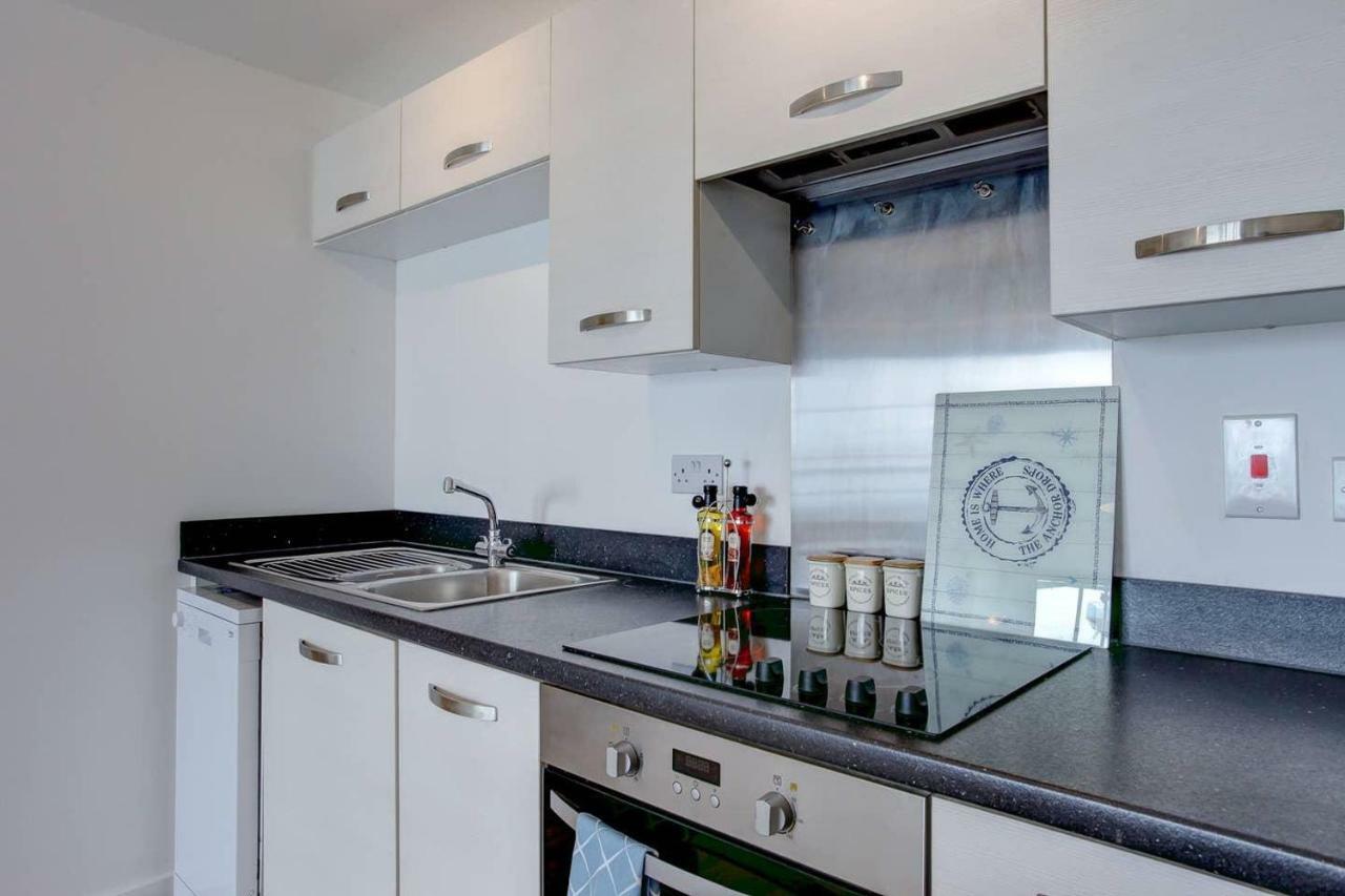 נורוויץ'' Newly Renovated Riverside Flat W/ Private Balcony מראה חיצוני תמונה